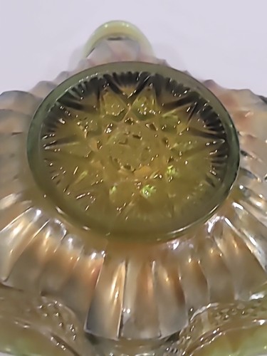 Small Green/Gold Carnival Glass Vtg Northwood Bowl Ruffled Edge 6" Diameter - Picture 20 of 21