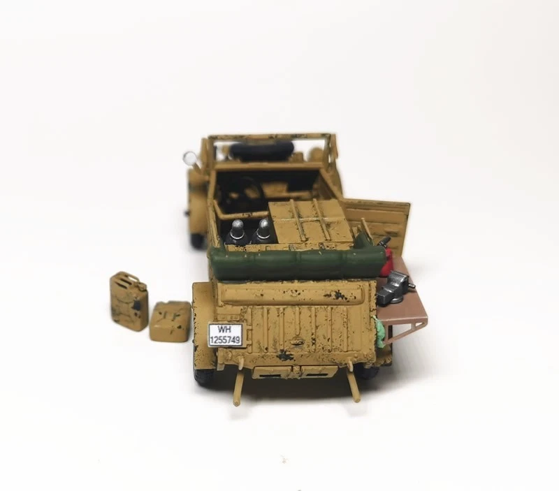War wings 1/72 German Kubelwagen Type 82 Workshop Car Finished Model - Image 4 of 4