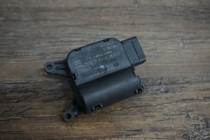 Audi TT 8J 0132801371 1k2907511H Stellmotor Klima Heizung heater flap actuator