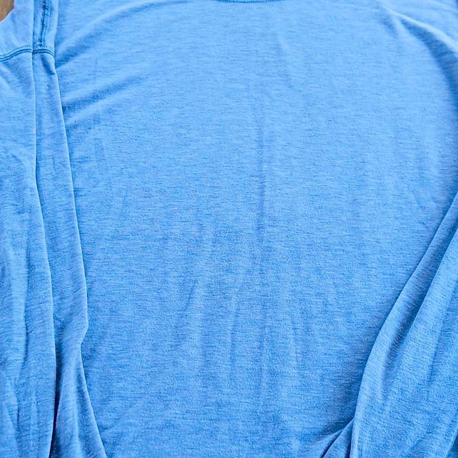 The North Face Women's L Blue Solid Long Sleeve Crew Neck Basic T-Shirt