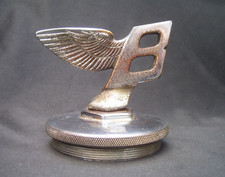 VINTAGE 1930s BENTLEY "FLYING B" CAR RADIATOR CAP MASCOT ~ORIGINAL HOOD ORNAMENT