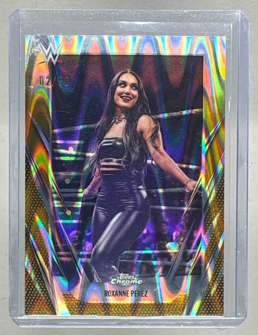 Roxanne Perez 2026 Topps Chrome WWE #65 Gold RayWave Refractor /50