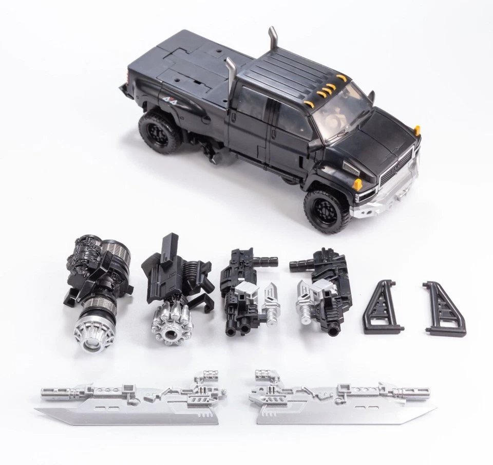 BAIWEI TW-1026 Ironhide Trailbreaker For Transformable Kids toys action figure - Image 2 of 4