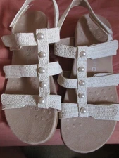LADIES VIONIC NEW FLAT SANDLES SIZE 8