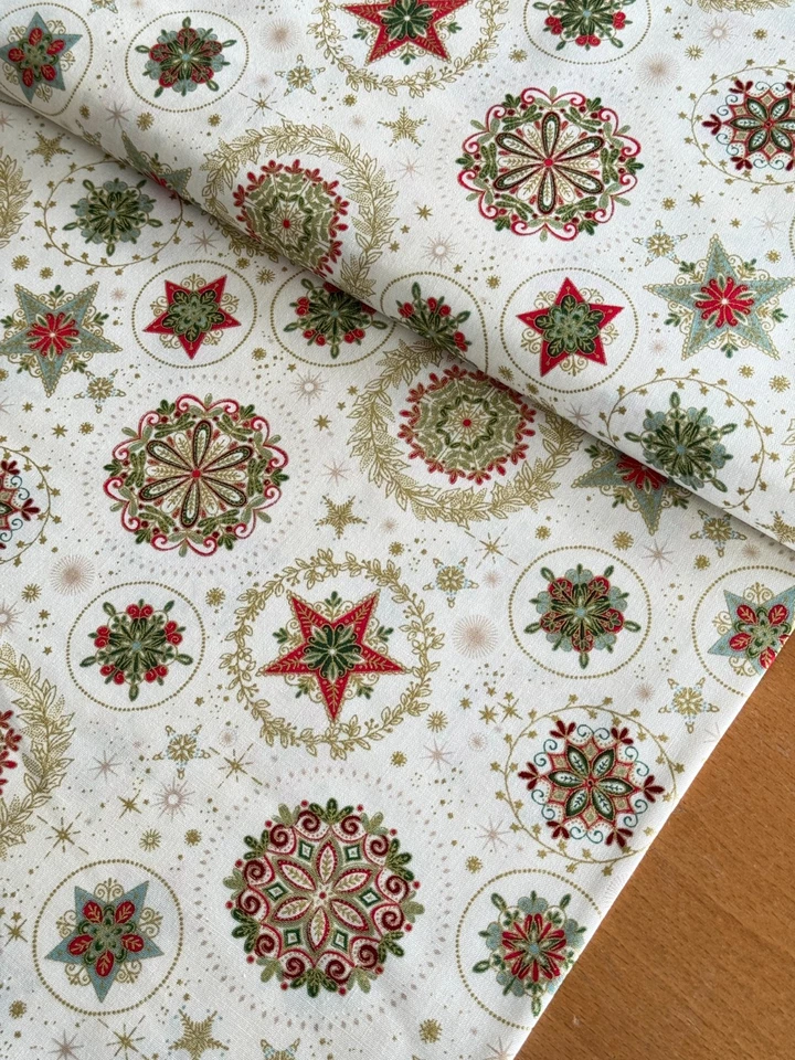 Makower Stoffpaket Patchworkstoff GOOD TIDINGS Weihnachtsstoff Sterne Ilex Blume - Bild 4 von 4