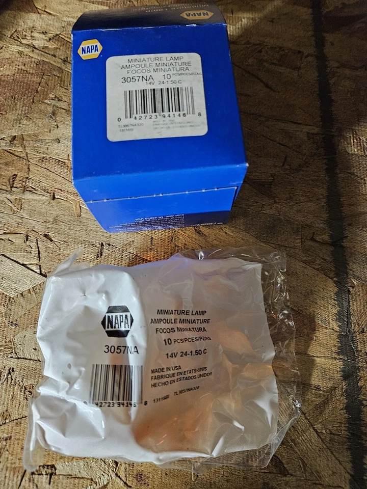 NEW WAGNER 3057NA Turn Signal Light (10) - Image 2 of 4