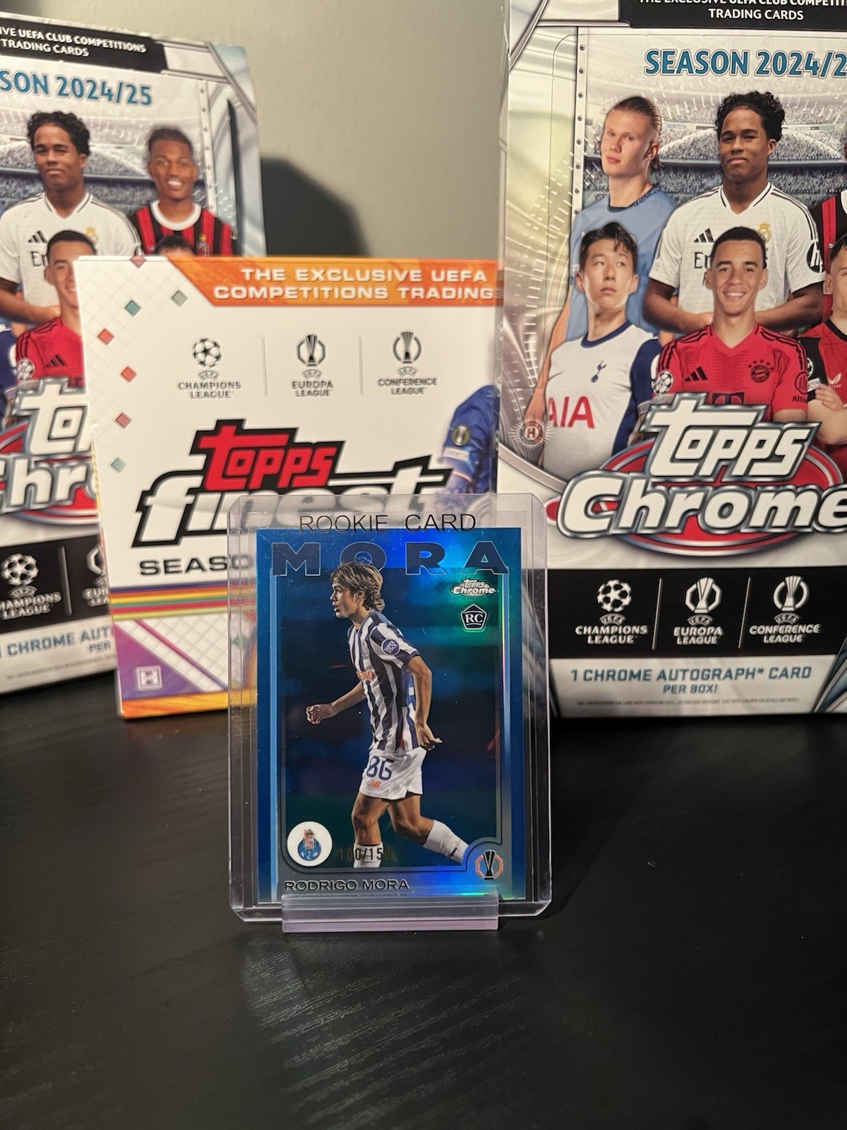 2024-25 Topps Chrome UEFA Club Comp - Rodrigo Mora #137 Blue Lava /150