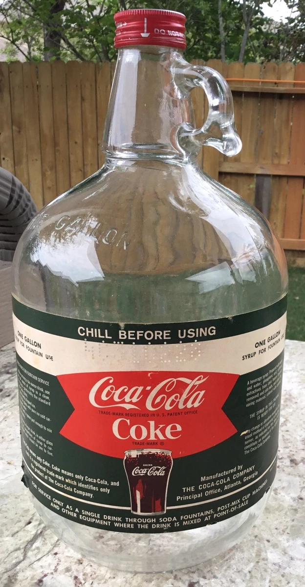 Coca-Cola 鉄看板　 1リットル ガラス瓶 Coca-Cola 鉄看板 1リットル ガラス瓶 One Gallon Glass Jug In