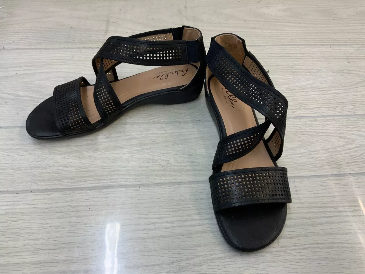 Abella tupelo wedge sandal best sale