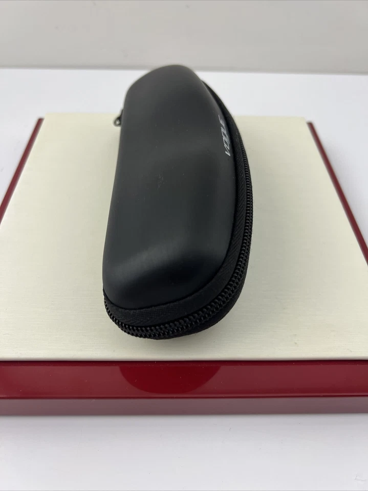 Auténtico estuche para gafas/gafas de sol con cremallera semidura Vogue tamaño mediano-grande NEGRO Foto 3 de 4