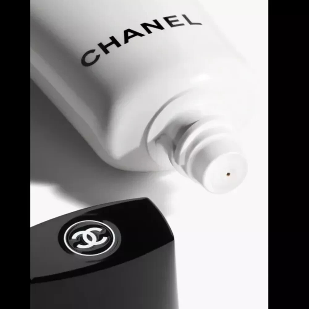 新品　CHANEL CC CREAM 20 BEIGE SPF 50 30ml CC Cream Shade 20 Beige Chanel Super Active Complete
