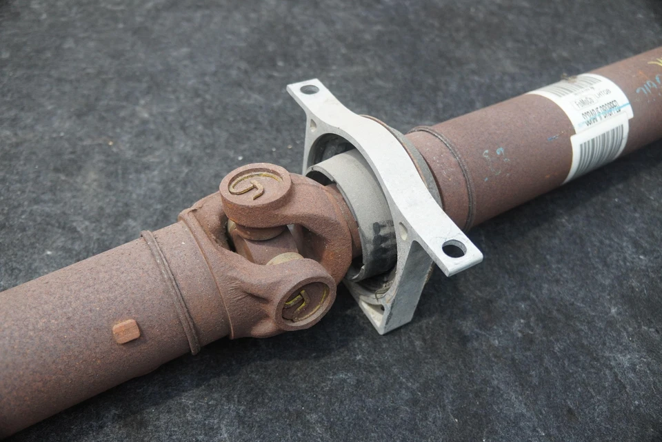 Eje de transmisión de hélice trasero 5,2 L FR3Z4R602AA FR3V-4K145-AB OEM Ford Mustang 2015-17 Foto 3 de 4