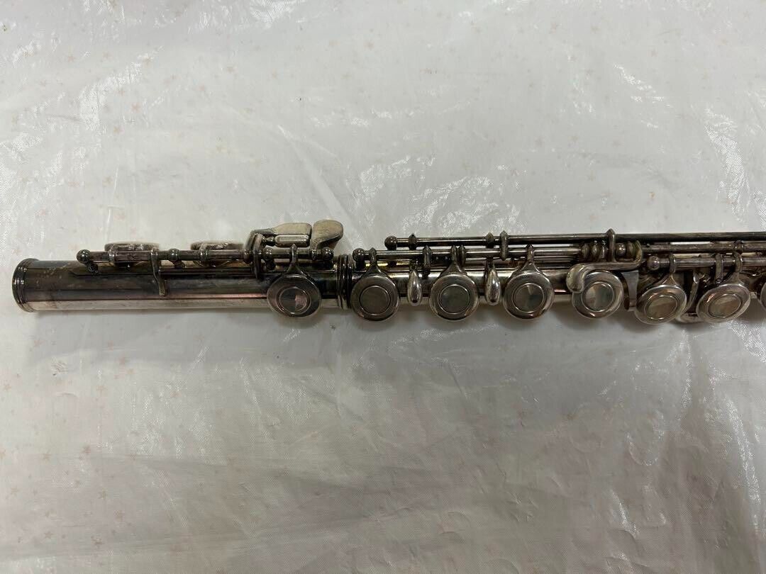 YAMAHA Flute YFL-31 Silver Head with Hard Case Very Good YAMAHA Flute YFL-31 Silver Head with Hard Case Very Good