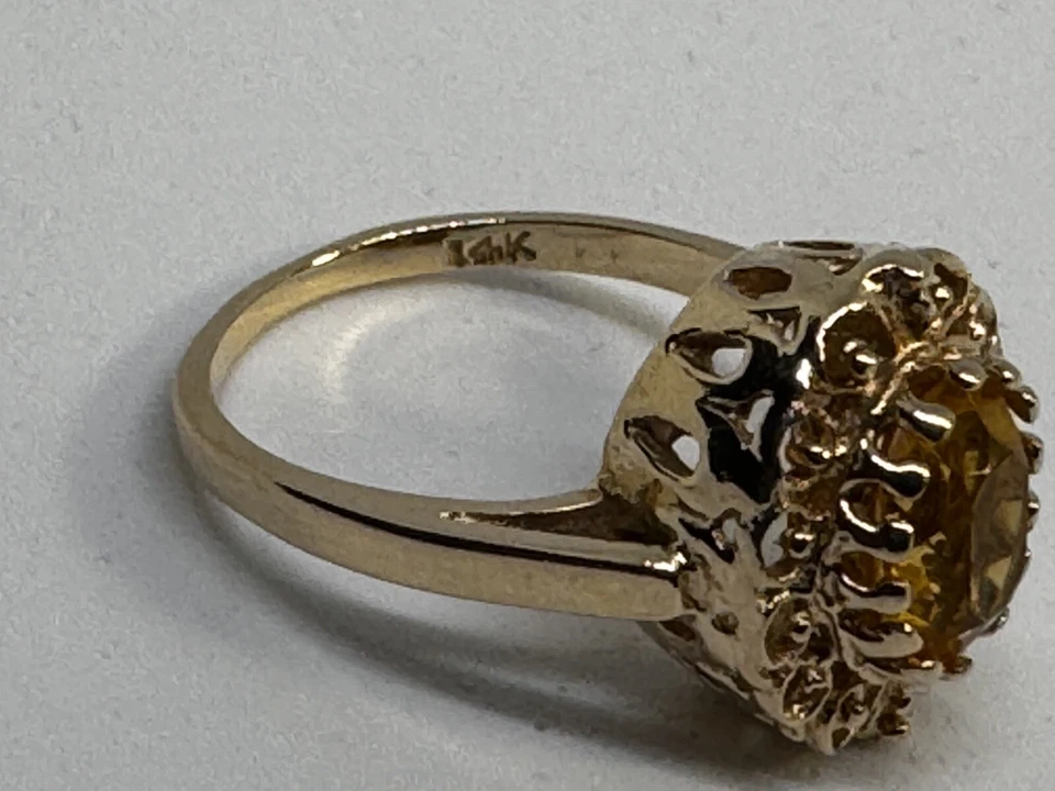 Anel de citrino oval ornamentado em ouro amarelo sólido 14K, tamanho 5,5, 3,3 gms líquido com peso. - Imagem 4 de 4