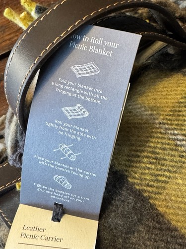 The Tartan Blanket Co Buchanan Natural Tartan Blanket NWT 55x75” + Leather Strap - Picture 8 of 12
