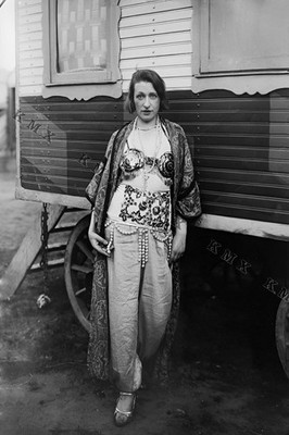 1900's Circus Performer 4x6 photo