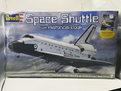 2005 Revell Space Shuttle w/Book 1:144 Model Kit 85-6880 NEW Box Damage SEALED