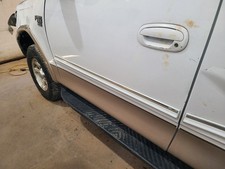 Driver Front Door Thru 8500 Gvw Electric Fits 97-99 Ford F250 Pickup 663118 Driver Front Door Thru 8500 Gvw Electric Fits 97-99 Ford F250 Pickup 663118