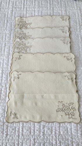 12 Servilletas de Cóctel Marghab Vintage Hibisco Floral Patrón Festoneado - Imagen 2 de 8