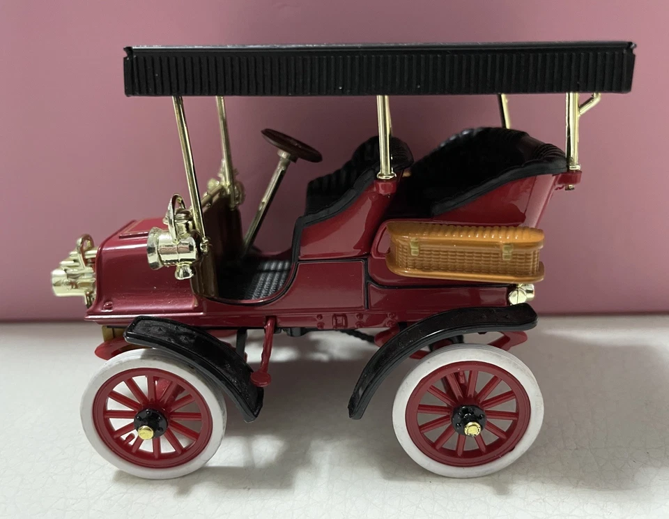 1/32 Scale Cadillac Model B 1904 Red- Signature for NMMM Unboxed  - Image 2 of 4