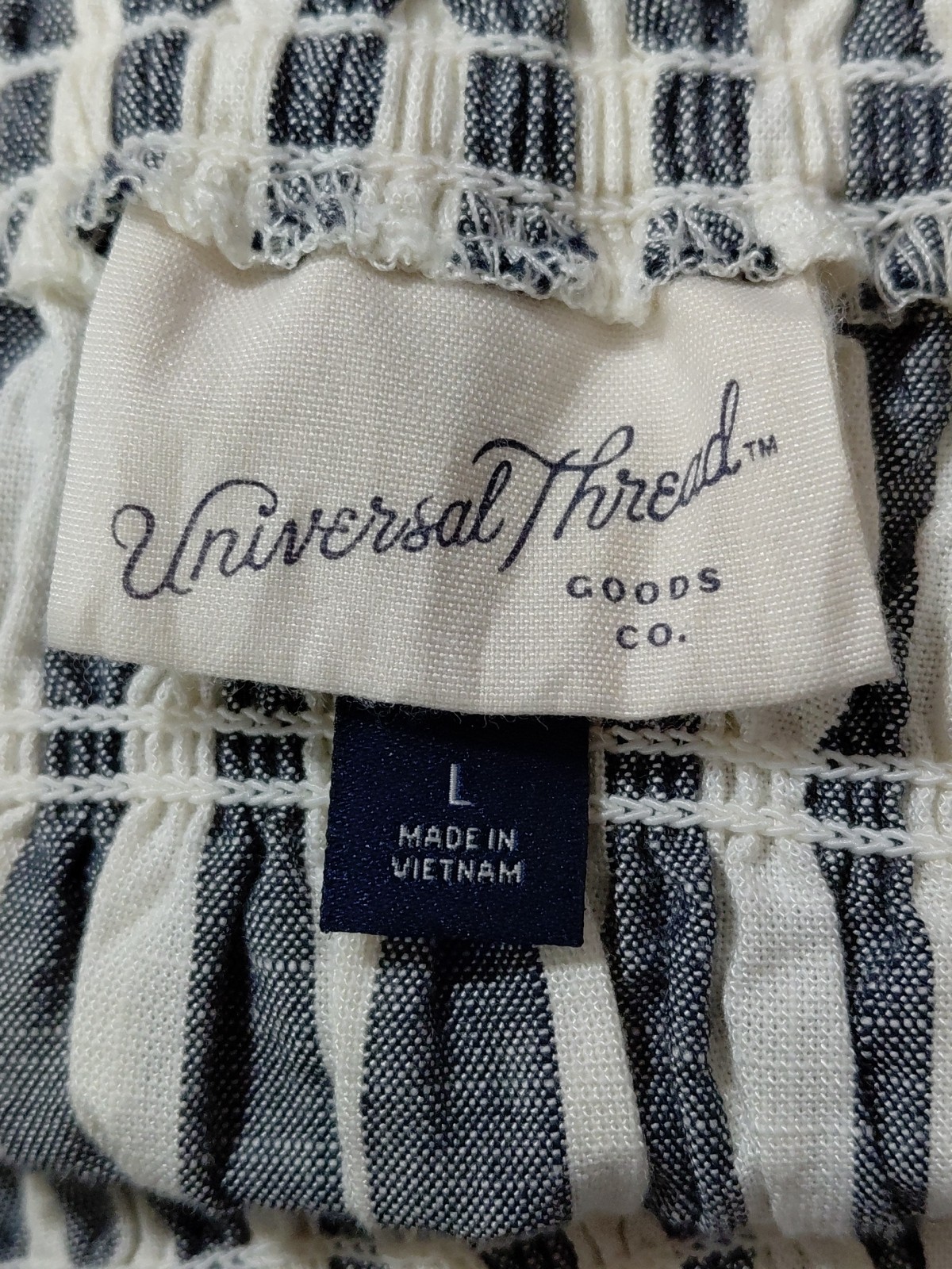 Universal Thread L Gray Beige Strapless Smocked B… - image 9