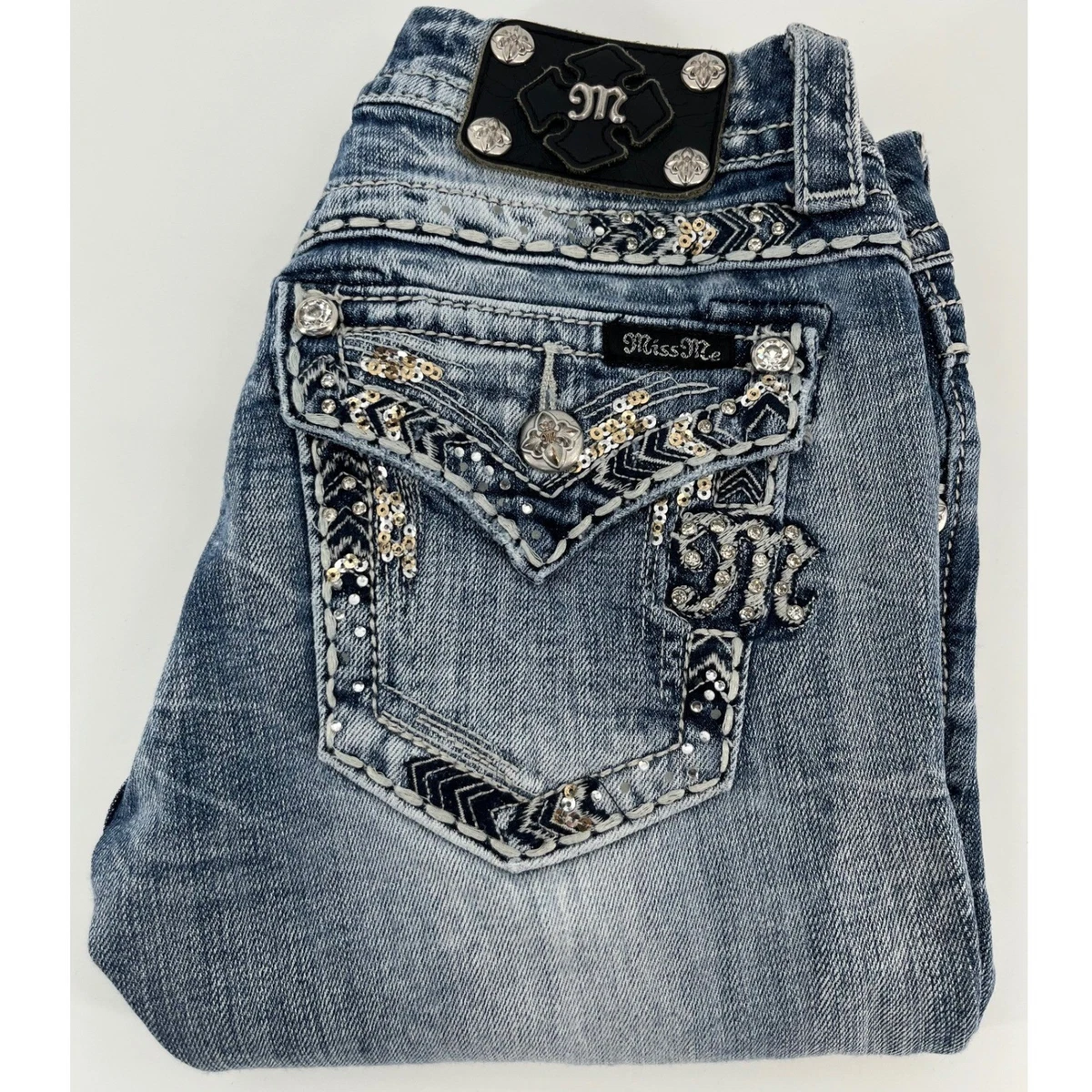 Miss Me ミスミー デニム 31　フレアローライズ　ラインストーンスタッズ Miss Me 31 Inseam in Low (6.5-8.5 in) Rise Jeans for Women for