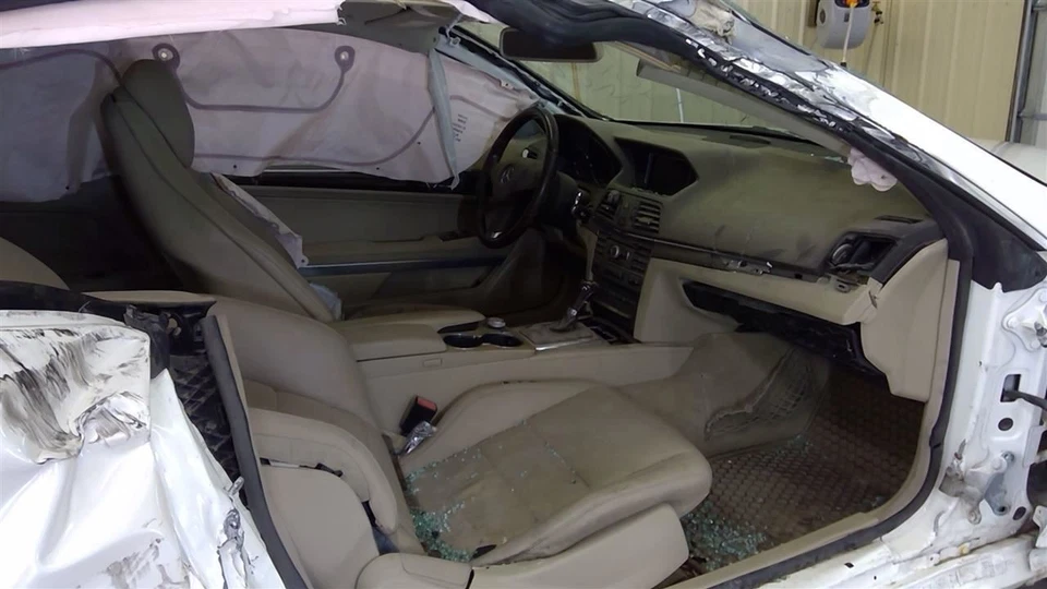 Mercedes-Benz E350 2011 Hood 212-880-01-57 7307 Foto 4 de 4