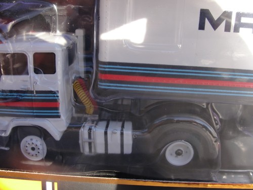 DIECAST IXO VOLVO F88 RACING TRANSPORTER 'MARTINI' 1:43 SCALE NEW OLD STOCK - Picture 4 of 8