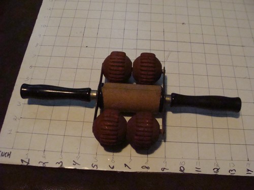 vintage MIRACLE HEALTH BUILDER early Massager, nice and early, wear as shown - Picture 2 of 7