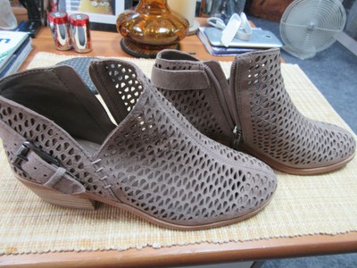 vince camuto phandra bootie