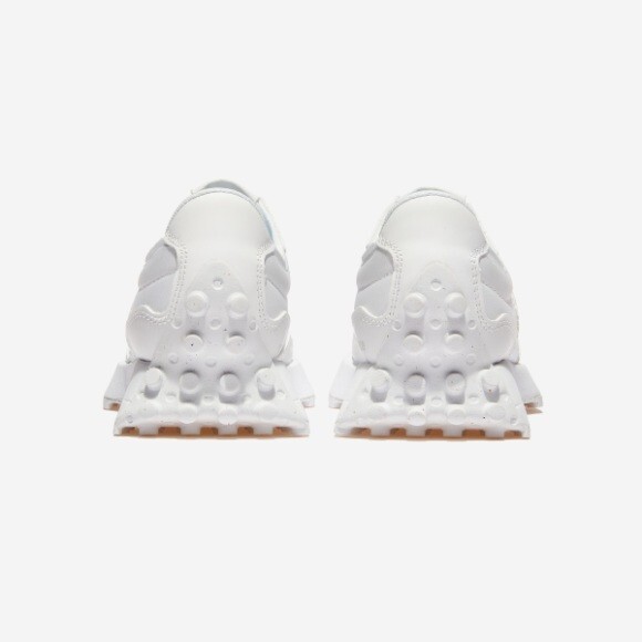 New Balance 327 - White / WS327TBB / Womens Shoes Sneakers