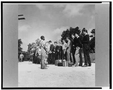8" x 10" 1942 Photo Parris Island, South Carolina. U.S. Marine Corps Glider