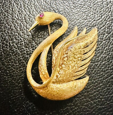 Vintage 18k Yellow Gold Swan Brooch with Ruby Eye By Soret