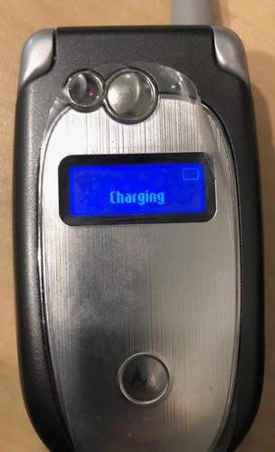 MOTOROLA V555 GSM PHONE NEW IN BOX. - Afbeelding 4 van 10