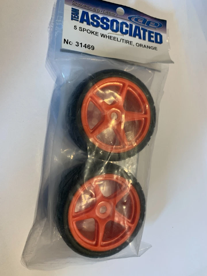 2 Räder für 1:10 RC Car Team Associated 5 SPOKE WHEEL/TIRE ORG ASC31469 (1231-5) - Bild 2 von 4