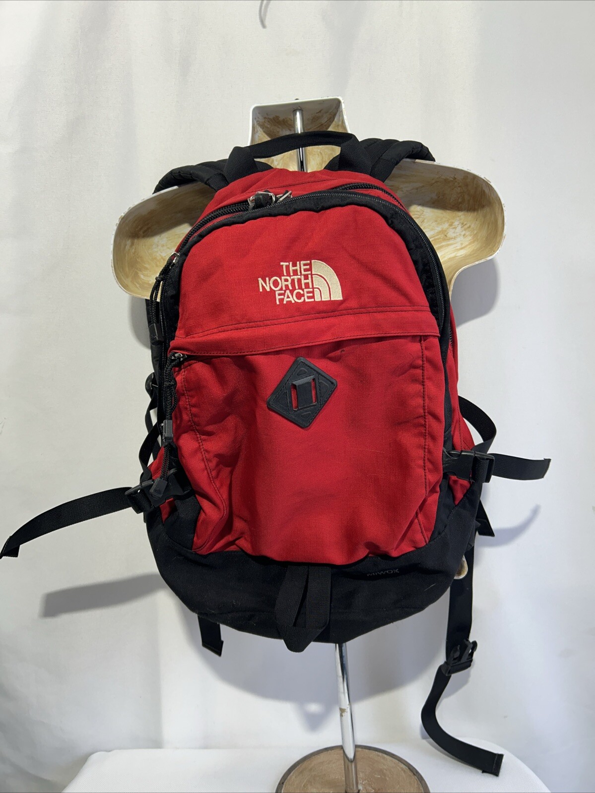 North Face MIWOK Red and Black Y2K Mountain Hiking Backpack