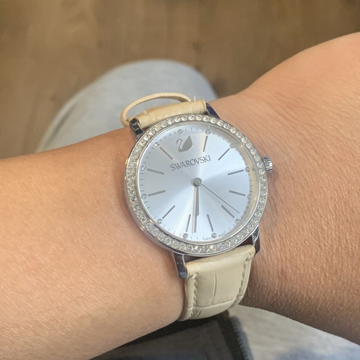 SWAROVSKI スワロフスキー レディースウォッチ 5261487 Graceful Mini SS クォーツ シルバーダイヤル 革ベルト 中古B+ 【送料無料】 B-2187【質屋出品】 SWAROVSKI - SWAROVSKI スワロフスキー レディースウォッチ 5261487