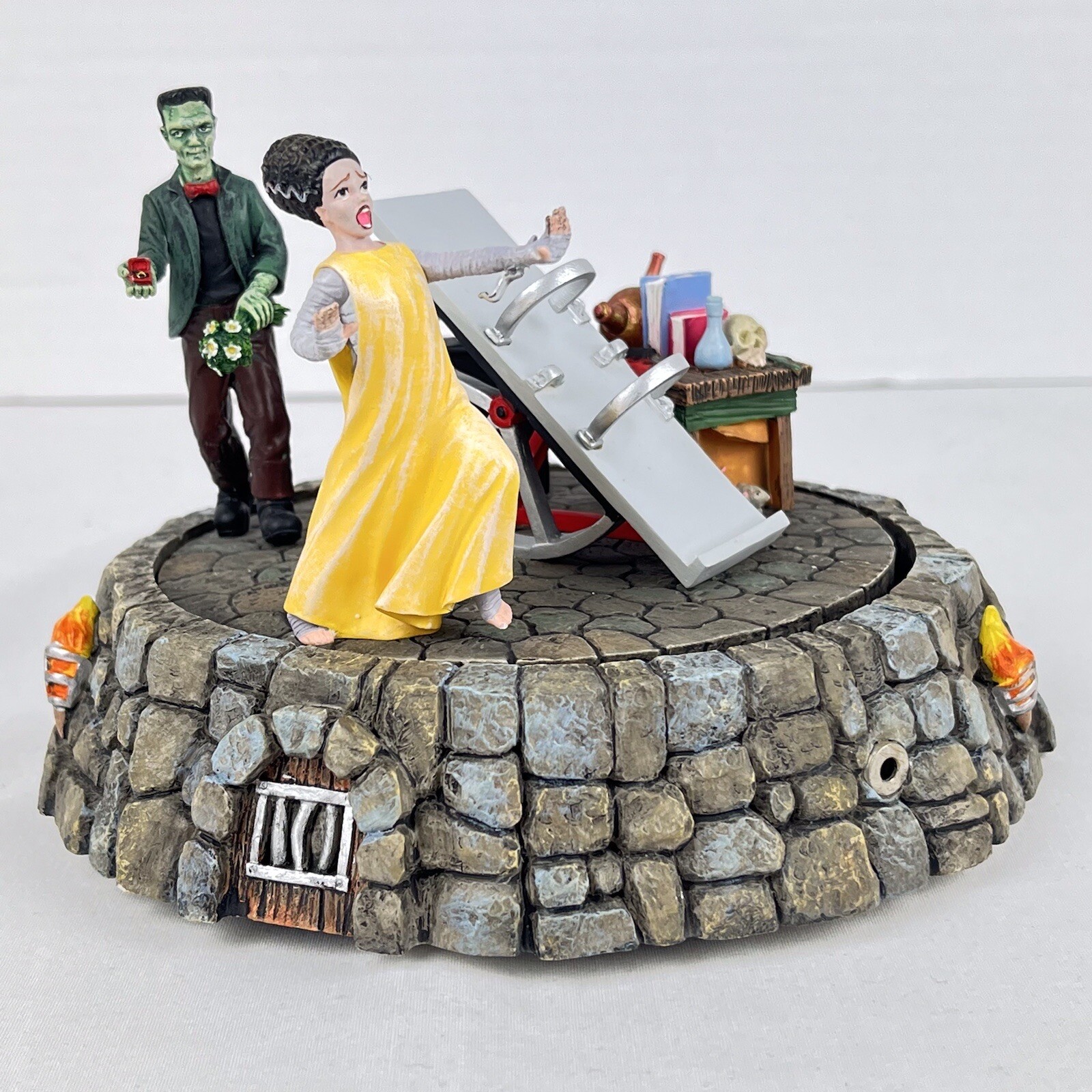 Dept 56 Halloween Village Accessory 2005 Runaway Monster & Bride 53219 - Picture 4 of 23