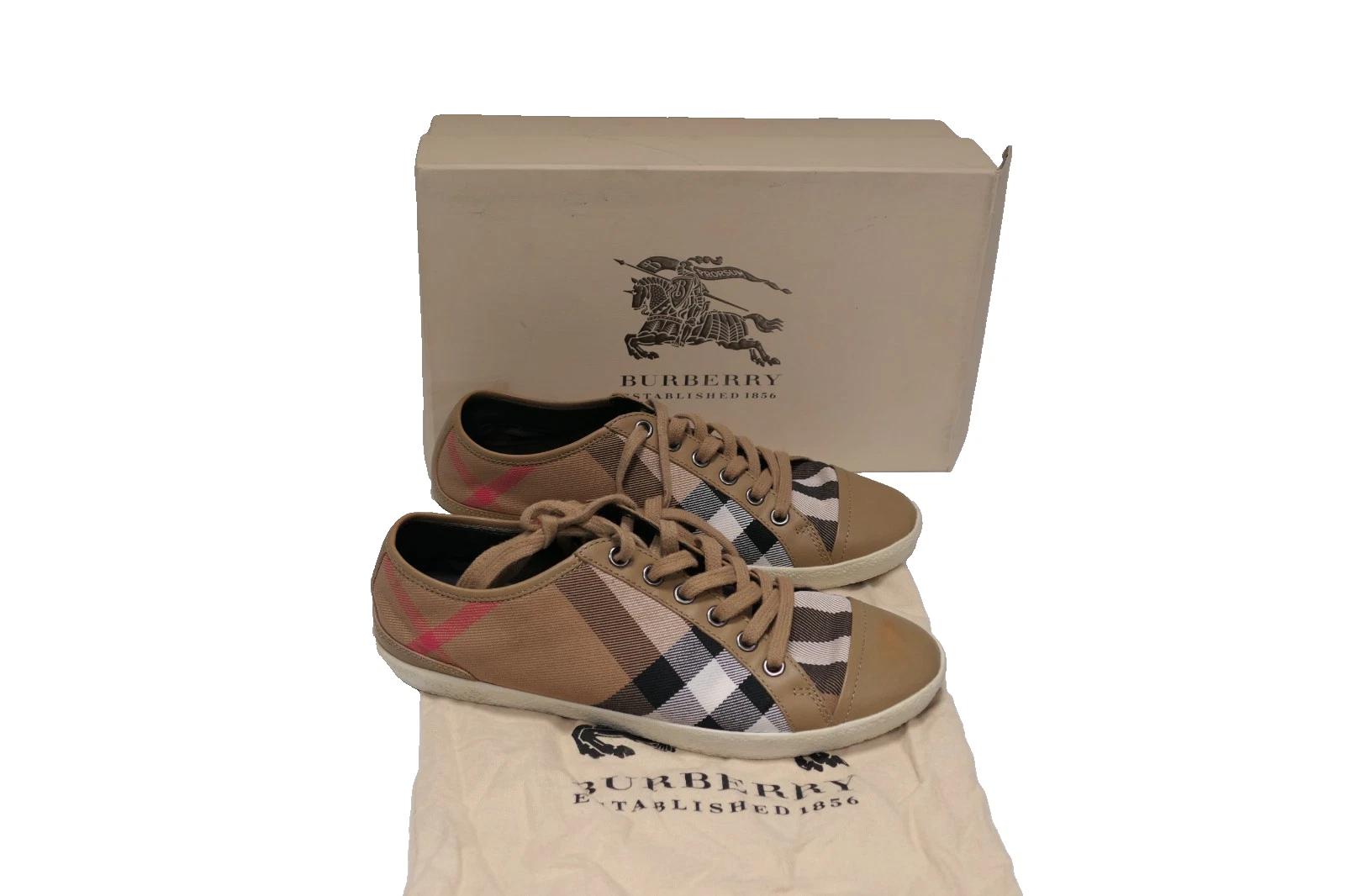 Burberry — Burberry women’s sneakers 7.5US
