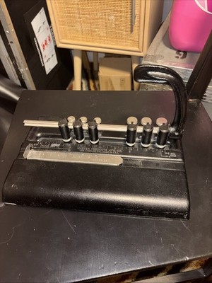 Vintage Master Products Model 3-25 Heavy Duty Adjustable 6 Hole Punch USA Black