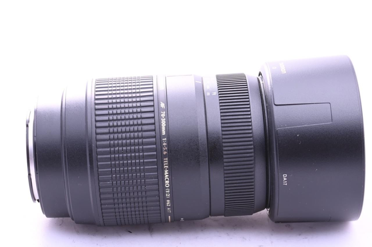 Sony Alpha fit Tamron LD Di 70-300mm D AF Zoom Lens GREAT CONDITION