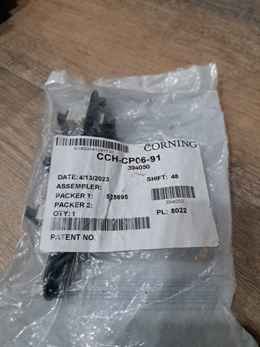 Corning CCH-CP06-91 Connector Panel Fiber LAN 133 EN
