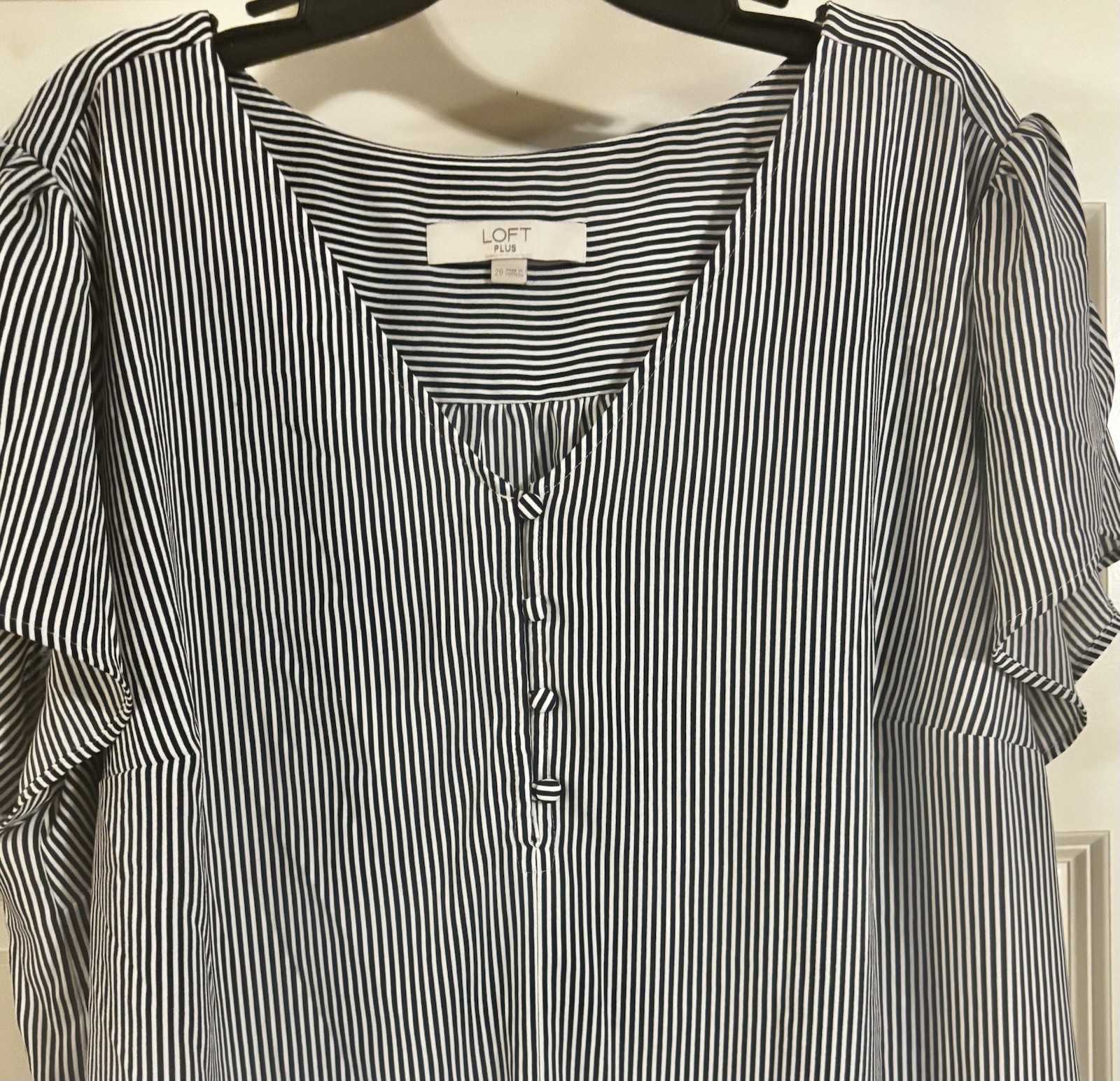 LOFT Plus Pinstriped Split Short Sleeve Size 20 R… - image 6