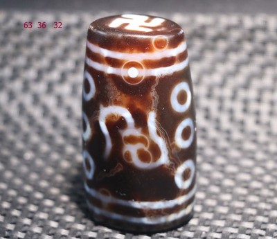 Energy Tibetan Old Agate Many Eyes Wanzi Swastica Big Master dZi Bead Statuette