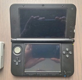 Nintendo 3DS XL Blue Black Region Free Console 128GB Tested w/ Charger & Stylus