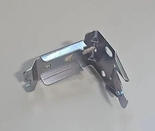 Mounting bracket for Comfortex cord loop and cordless operated silver