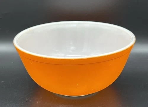 Vtg Pyrex 2.5 Qt Orange Mixing Bowl #403 USA *Read*