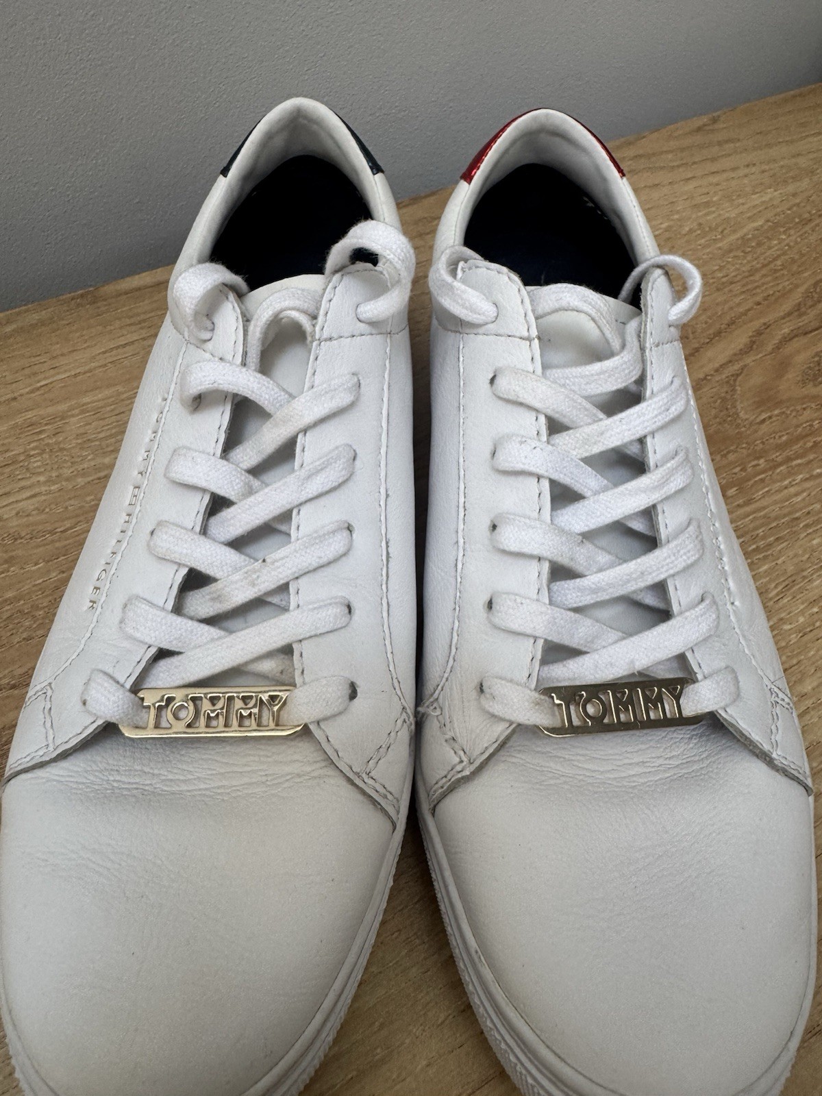Tommy Hilfiger White Leather Trainers UK 5 EU 38 | Essential Sneaker