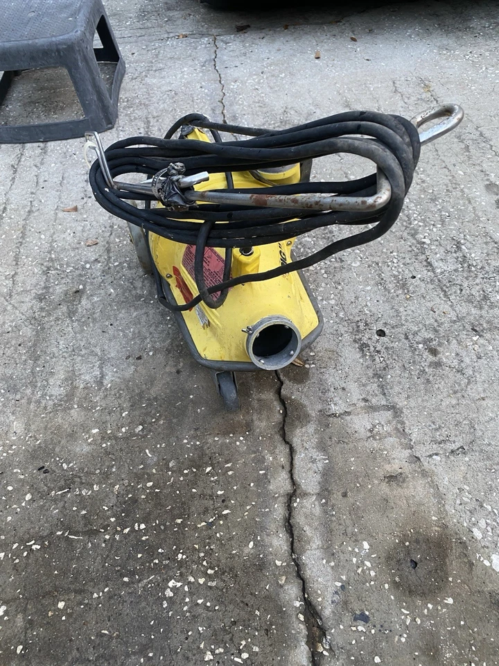 NSS M-1 PIG COMMERCIAL VACUUM Motor and Motor Housing Wheels Tested Works Great! - Image 4 of 4