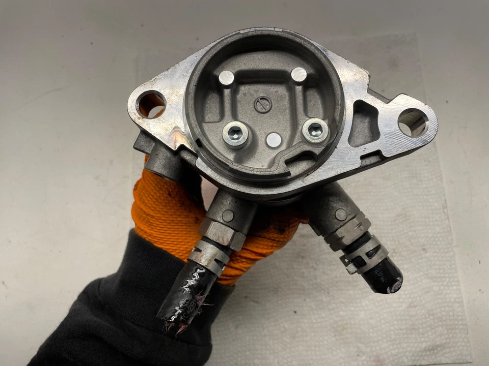 OEM 2022 2023 Toyota Sienna Transmission Oil Pump 2.5L Hybrid 081G861 - Image 4 of 4